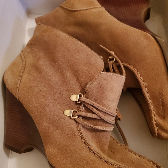 Women's Michael Kors booties - Picture 1 of 2